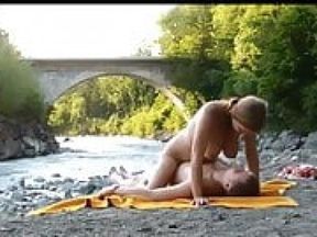 Straight outdoor sounding urethral river 225
