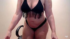 dan&ccedil_a com fantasia de policial e ficando nuazinha/