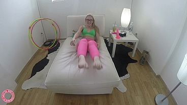 Dancing Samantha Rone Slides That Dildo Inside Her Plump Pussy!