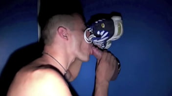 814 boy sucking big dick in glory holes
