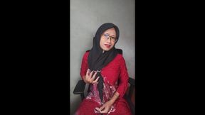 Black Hijab Shemale Plays Her Cock and Anal Masturbate