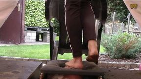 MB191 Slave, clean my dirty feet 2