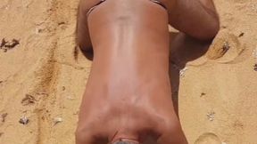 Ladysilva crosdresser de calcinha na praia que bunda gostosa