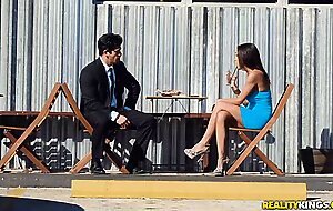 Pranking a gold digger, Rylynn Rae