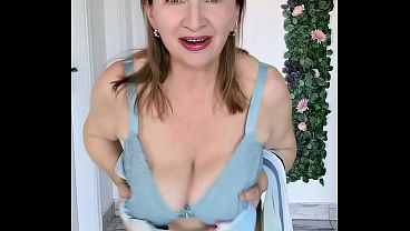 Grandma wants to warm up and seduces you