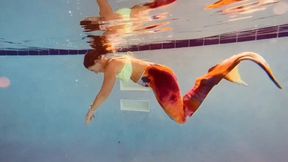 Back in the Water, mermaid again!