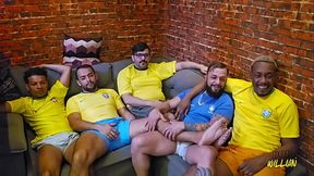 Hora de ver o futebol com os amigos acabou em foda