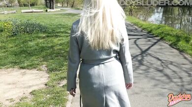 Splitternackt im Stadtpark l Public Orgasmus l Blowjob l Cumshot l DADDYS LUDER