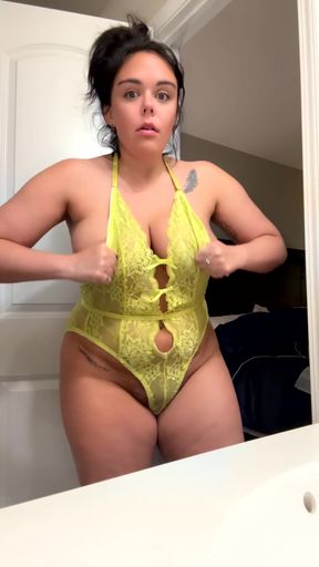 Amateur big-titted onlyfan shows off her ass and tits