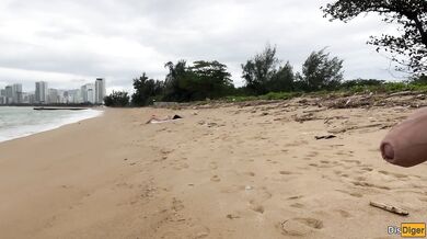 Babe let me cum on your tits while flashing strangers on the beach