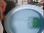 【個人撮影・放尿】我慢しておしっこをしました!(^^)!
