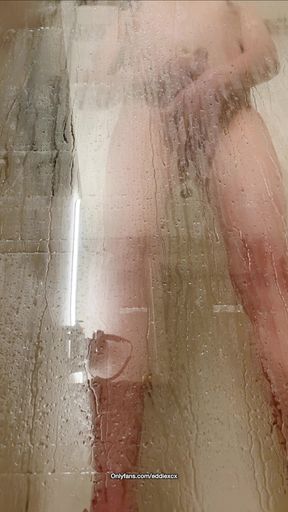 Twink Showering