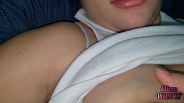 Experiencia tocando las tetas de mi HERMANASTRA embarazada