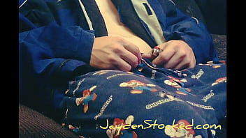Twenty minutes zoomed into Jayden'_s crotch.