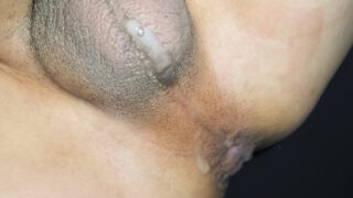 アメリカ人の素人男がアナル中出しされるクローズアップの自家製映画