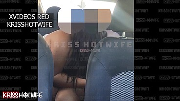 Kriss Hotwife cheia de tesão pos praia, não consegue esperar chegar em casa, paro o carro no meio da rua e fode ali mesmo