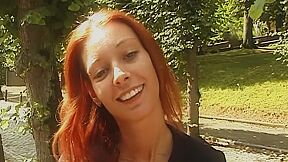 Rothaariges Teen 18+ Zeigt Neue Dessous Im Freien Mit Happy End