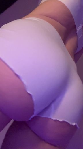 White amateur with small tits and bubble butt shows off her ass in a playful sce