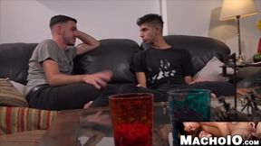 MachoIO.com - Pretty tattooed teen Leon Dash gets warm and sticky facial