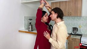 Two hot babes share lucky guy in FFM threesome