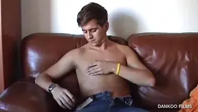 Neighborhood Heat: First Touch Ignites Wild Passion – Spanish Gay Amateur Action