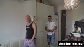 Benedictux introduces his juicy ass to new neighbor Amir Inneros