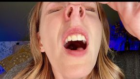 Messy Piggy Sneezes in 4K
