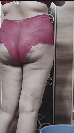 Pakistani Plumber Sex Indian Housewife at Bathroom