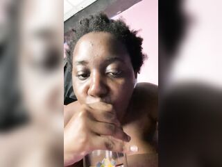 blame it on the drinks BLACK WENCH BANG HER MOIST BOOTY CHARMING SNATCH WITH BOTTLE AND GIVES CREAMY PLEASED ENDING