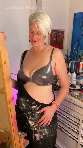 You Got Hard Modeling For your MILF Artist Neighbor When She Painted you And Gave you A JOI   Clip 1