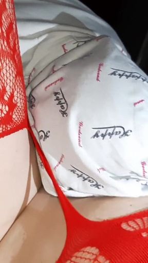 A Cuckold Watches and Masturbates as His Wife Receives Cunnilingus