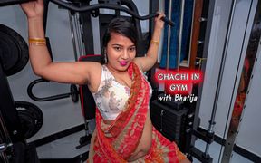 Desi Chachi Workout in Gym with Saree