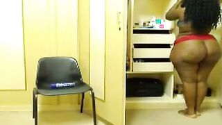 BigBlackBootysWebCamShow - Ebony Babe Shows Off Her Curvy Body
