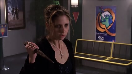 Sarah Michelle Gellar BALLBUSTING blonde balls kicking hard