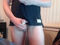 Amateur Guy Masturbates on Webcam