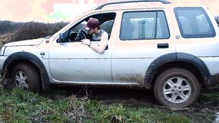 OFFROAD Freelander TD4 4x4 flipping and gettig stuck in dirt