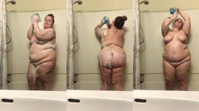 Cute Chubby GG Squeals While Teasing Herself In Soapy Shower
