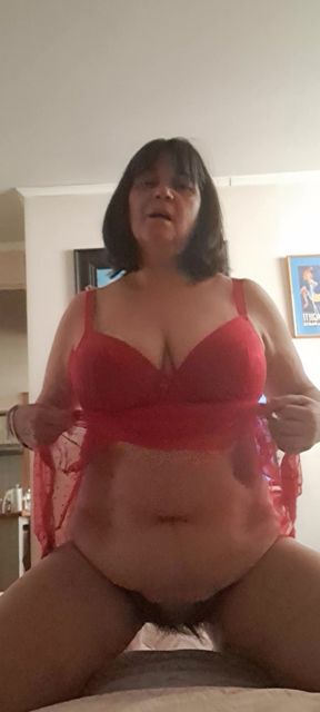 Showing off Hot MILF Tits