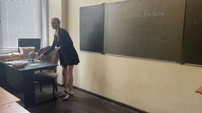 The teacher was teaching a lesson when she accidentally hit her toe on the table, she understands that she needs to finish the lesson, but it hurts for her to walk (reissue)