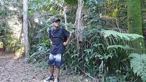 fudendo a putinha no meio do mato. - completo