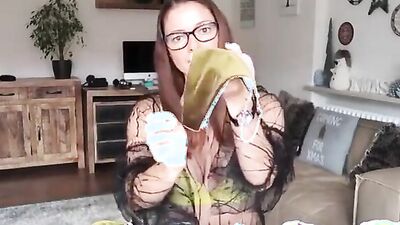 Milf try on