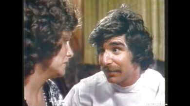 Vintage porn legend Linda Lovelace destroys her throat with a fat cock and takes a hot facial