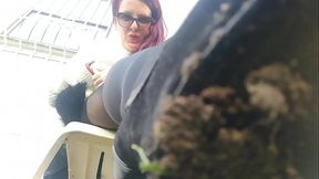 Giornate veramente piovose rendono le mie scarpe con il tacco molto sporche: vuoi leccarle tutte?