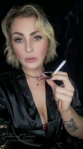 smoking cork tip in silk robe