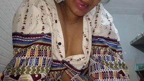 INDIAN BEAUTY QUEEN SHOWING HER BODY TO BOYFRIEND ACCIDENTLY VIDEO  GOME ON INTERNET