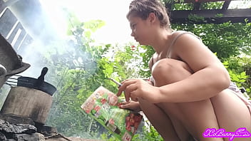 Outdoors cooking and smoking