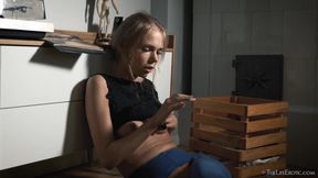Petite blonde Luise-SOLO masturbates in 4K Ultra HD