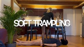 GEA DOMINA - SOFT TRAMPLING (MOBILE)