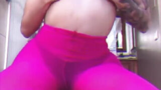 Büyük göğüslü, büyük kıçlı Amerikalı MILF Lela Star kıçından sikildi