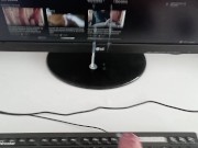 Potente corrida pringosa gimiendo sobre mi pc mirando mi propio perfil en PH! Estaba muy cachondo!